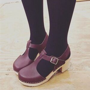 Lotta’s T-bar clogs